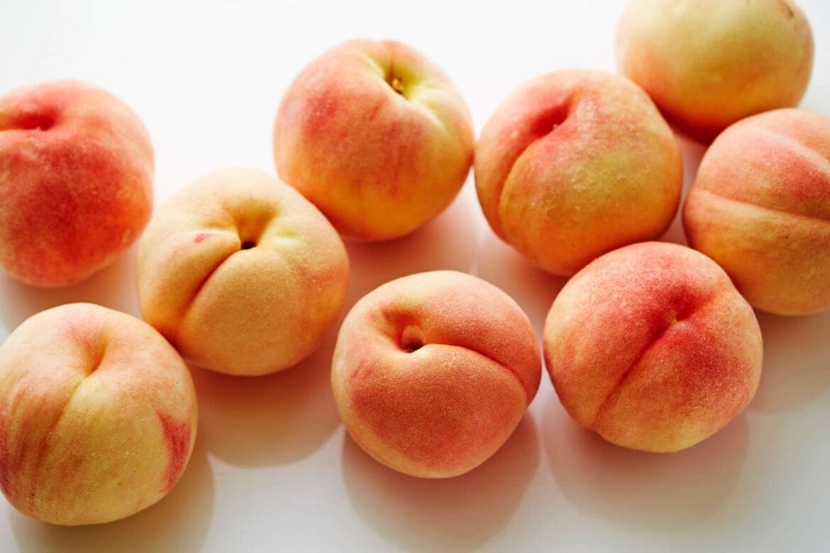 can dogs eat peaches